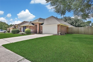 21744 York Timbers Dr, Kingwood, TX 77339