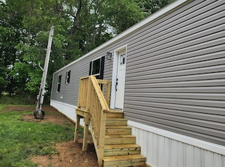 152 Round Top Cir, Scottdale, PA 15683