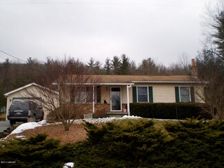 628 W Church St, Mill Hall, PA 17751