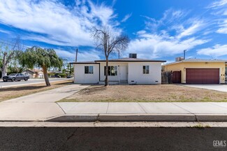 302 C St, Wasco, CA 93280