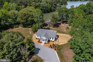 521 Taylor's Beach Rd, Reedville, VA 22539