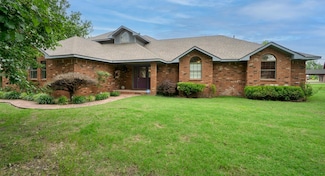 111 Cardinal Ln, Commerce, OK 74339