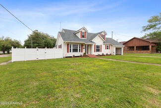 216 W Veterans Memorial Dr, Kaplan, LA 70548