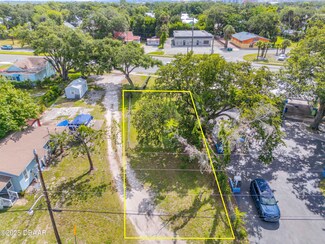527 Dora St, New Smyrna Beach, FL 32168
