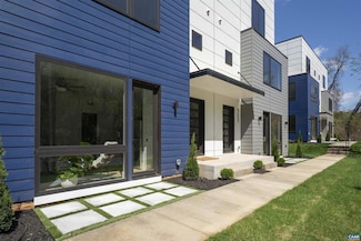 983 5th St SW, Charlottesville, VA 22902