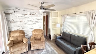 672 W Cooley Ln, Pinetop-Lakeside, AZ 85929