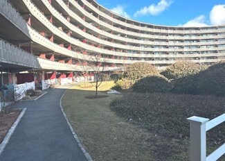200 Swanton St Unit T32, Winchester, MA 01890