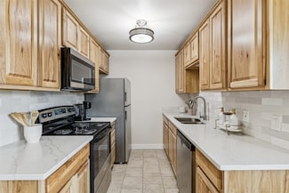 601 Parkview Dr, Burleson, TX 76028