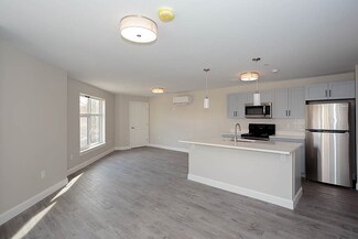 882 Massachusetts Ave Unit 4A, Arlington, MA 02476