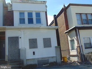 1113 Empire Ave, Camden, NJ 08103