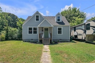 1006 de Gaule St, Newport News, VA 23605