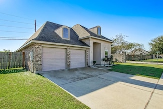 307 S Pin Oak Dr, Saint Rose, LA 70087