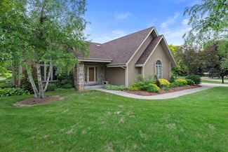 566 Amber Ct, Colgate, WI 53017