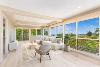 1898 Iwi Way, Honolulu, HI 96816