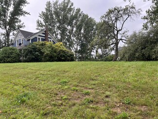 3073 S Pere Marquette Hwy, Ludington, MI 49431