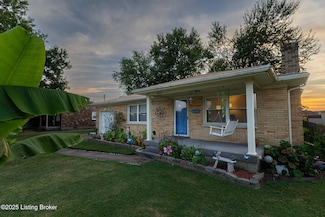 8004 Canna Dr, Louisville, KY 40258