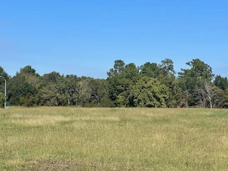 6075 Omar St, Beaumont, TX 77707