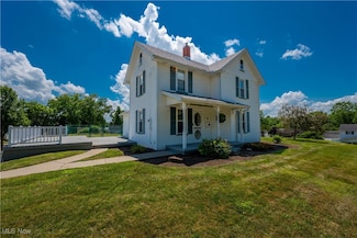 303 Wooster St NW, Navarre, OH 44662