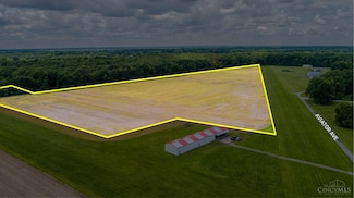 5510 Landing Ln, Goshen, OH 45122