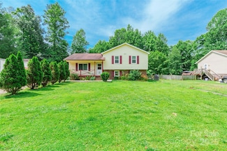 2675 Tablerock Rd, Lenoir, NC 28645