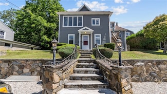 54 Hillside Ave Unit 101, Tiverton, RI 02878