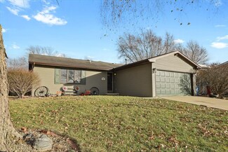 610 Creve Coeur Dr, Champaign, IL 61822