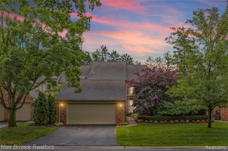 24082 Bingham Pointe Dr, Bingham Farms, MI 48025