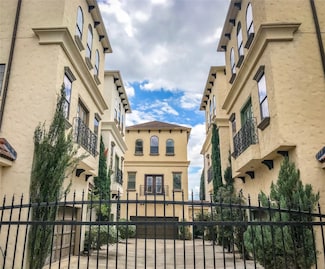 1432 W 21st St Unit F, Houston, TX 77008