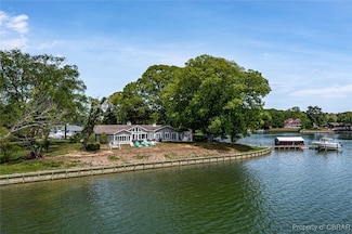 322 Lucom Point Dr, Reedville, VA 22539