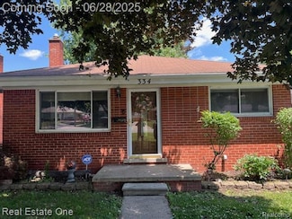 334 Harrington St, Mount Clemens, MI 48043
