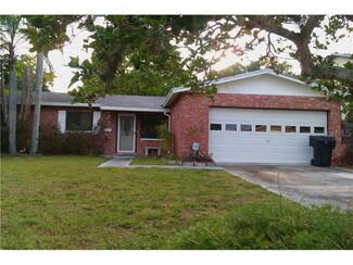 7460 Oak St NE, Saint Petersburg, FL 33702