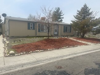 1715 Castlewood Dr, Elko, NV 89801