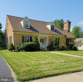 102 Edgewood Rd, Wilmington, DE 19803