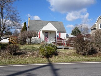 9039 Maple Ave SE, East Sparta, OH 44626