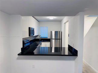 2660 W 76th St Unit 207, Hialeah, FL 33016