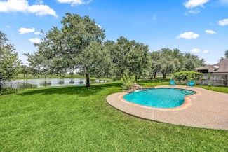 427 Crestwater Trail, Houston, TX 77082
