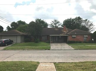 8214 Beechnut St, Houston, TX 77036