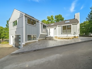 15 High St, East Weymouth, MA 02189