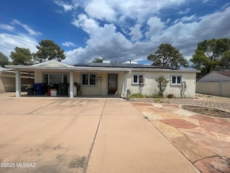 4637 E 10th St, Tucson, AZ 85711