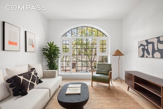 90 Herbert St Unit 3A, Brooklyn, NY 11222