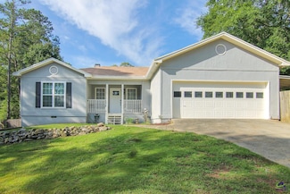711 Main St, Byron, GA 31008