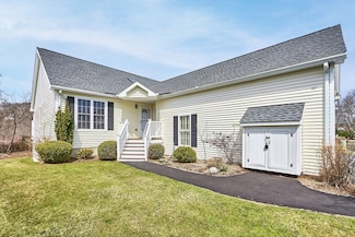 7 Blueberry Ln, Southborough, MA 01772