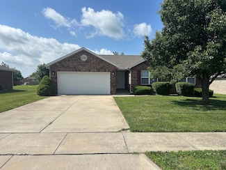 506 Silverleaf Ln, Willard, MO 65781