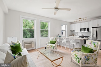 3100 Connecticut Ave NW Unit 305, Washington, DC 20008