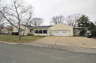 121 E Cayuga Trail, Sandusky, OH 44870