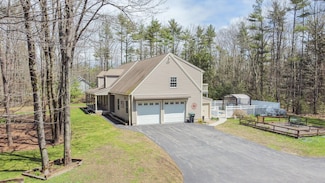 6 Harrisecket Rd, Kennebunk, ME 04043