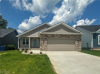 260 Potter's Cir, Girard, OH 44420