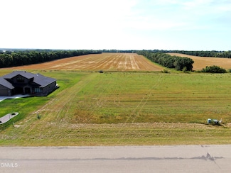 14009 Acadia Dr, Bismarck, ND 58503