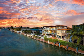 541 8th St, Key Colony Beach, FL 33051