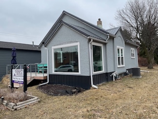 1106 L St, Aurora, NE 68818